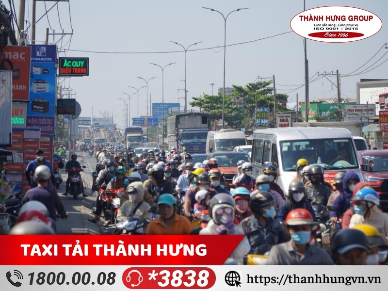 Rất khó khăn khi di chuyển từ TPHCM về miền Tây.