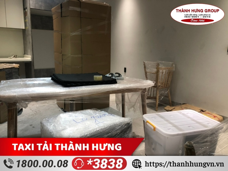 Đồ đạc được đóng gói cẩn thận.