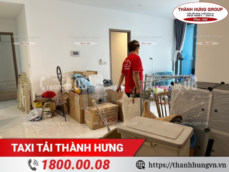 Đồ đạc được Taxi Tải Ku casino đóng gói bằng thùng carton chắc chắn.