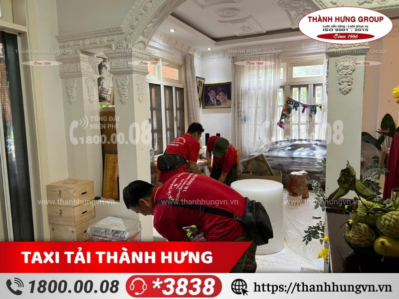 Đội ngũ nhân viên chuyên nghiệp của Taxi Tải Ku casino