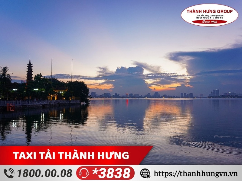 Hồ Tây - điểm đến nổi bật tại quận Tây Hồ. 