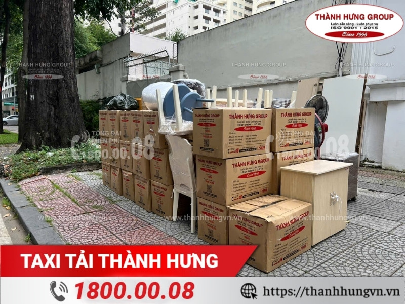 Taxi Tải Ku casino hỗ trợ khách hàng đóng gói đồ đạc Kubet.