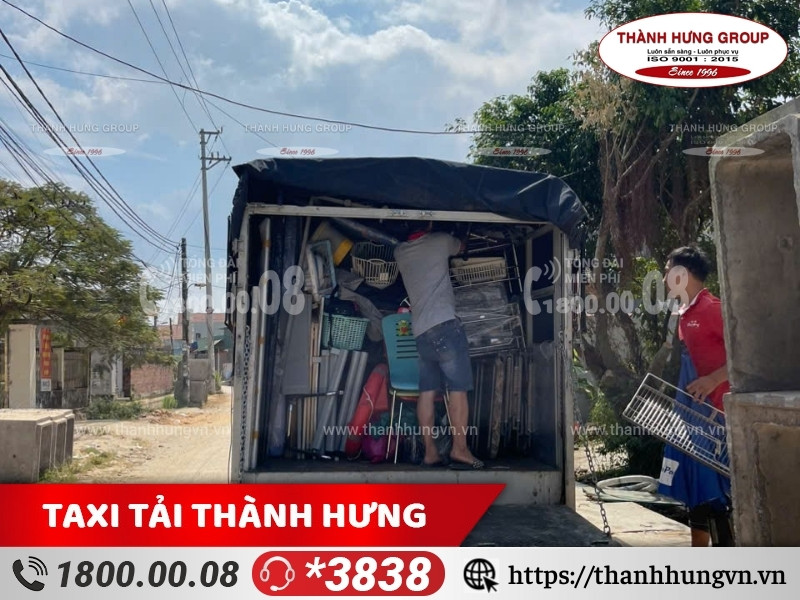 Taxi Tải Ku casino hỗ trợ khách hàng Kubet trên địa bàn huyện Chương Mỹ.
