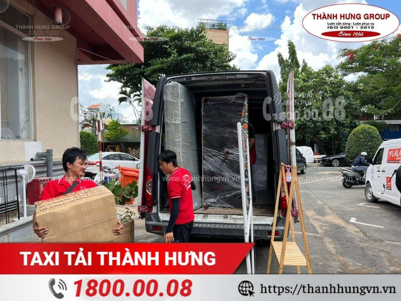 Ku casino hỗ trợ khách hàng đóng gói đồ đạc cẩn thận, đặc biệt là đồ dễ vỡ.