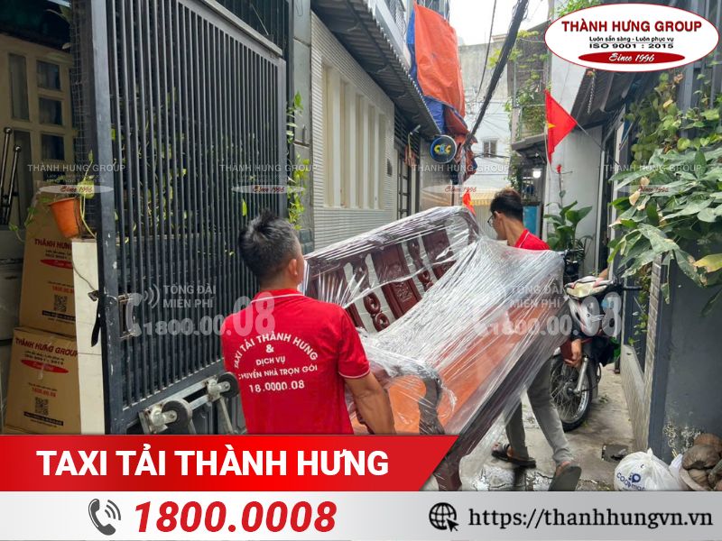 Ku casino hỗ trợ bốc xếp Kubet trong hẻm nhỏ