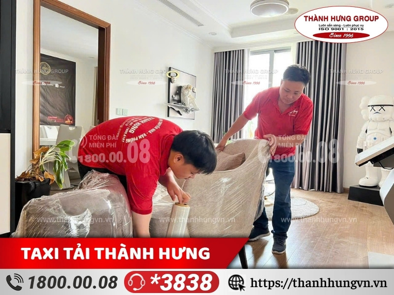 Ku casino hỗ trợ khách hàng đóng gói và bảo quản tài sản.