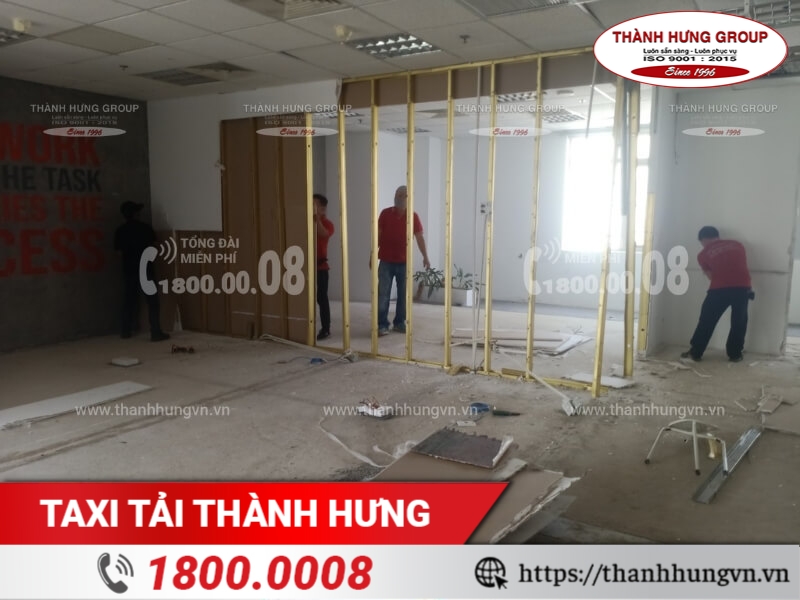 Hình ảnh quá trình thực hiện tháo dỡ hoàn trả mặ bằng văn phòng Ku casino