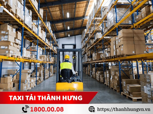 Trang bị kệ cho sản phẩm phù hợp