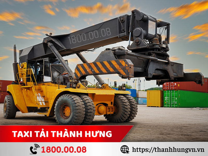 Thuê xe cẩu bánh lốp
