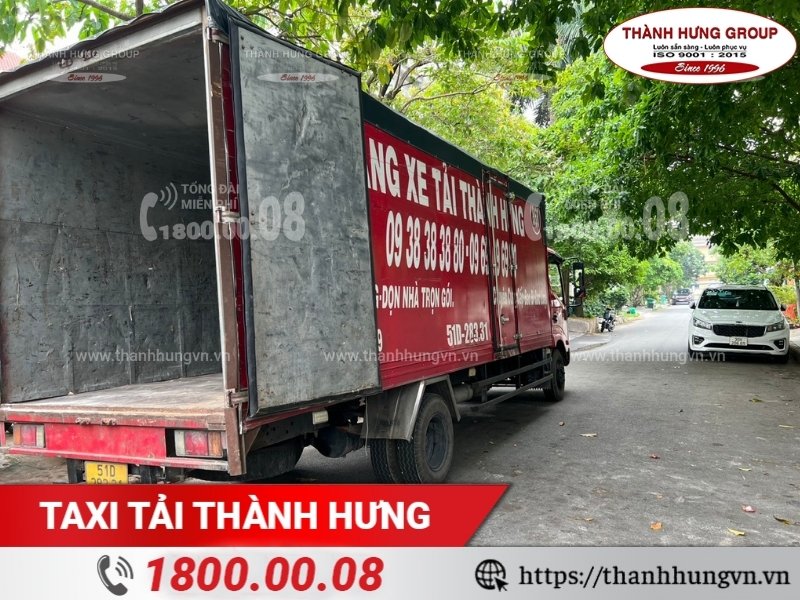Xe tải phục vụ khách hàng Kubet đi tỉnh.