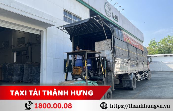 Xe tải chở hàng thùng dài 6m